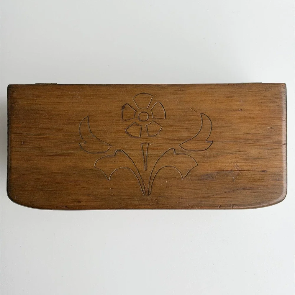 Vintage Wooden Jewelry Box Chest Rustic Carved Flower Red Fur Liner‎ 80s Cabin